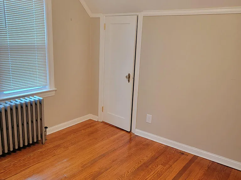 262 Crocus Ave #2 — Photo 10