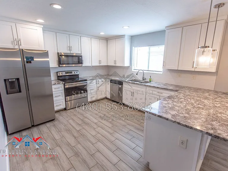 2732 E Michigan Ave — Photo 21