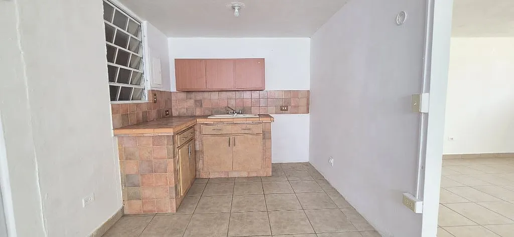 3 bed, 2.0 bath, 1200 sqft, $950 — Photo 3