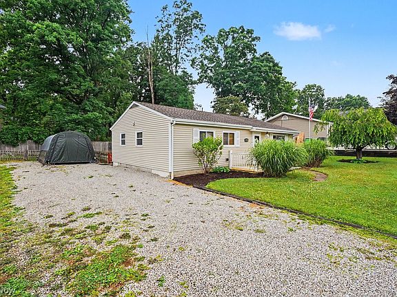 5th image of 3848 Hile Rd