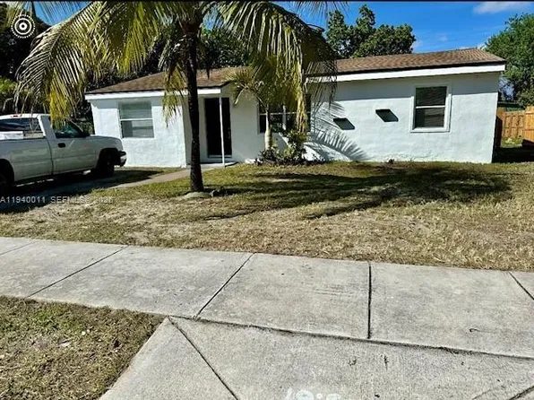 17 Edmund Rd, Hollywood, FL 33023