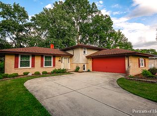 7721 Baimbridge Dr, Downers Grove, IL 60516