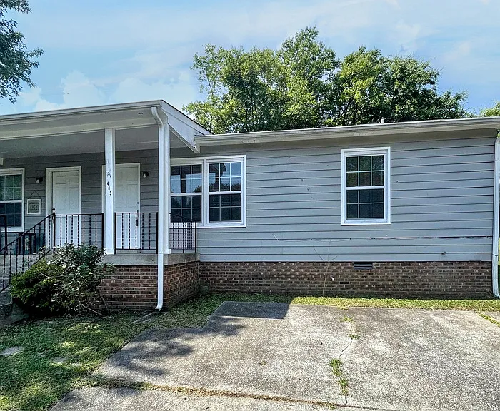 483 Ellenwood Dr — Photo 2