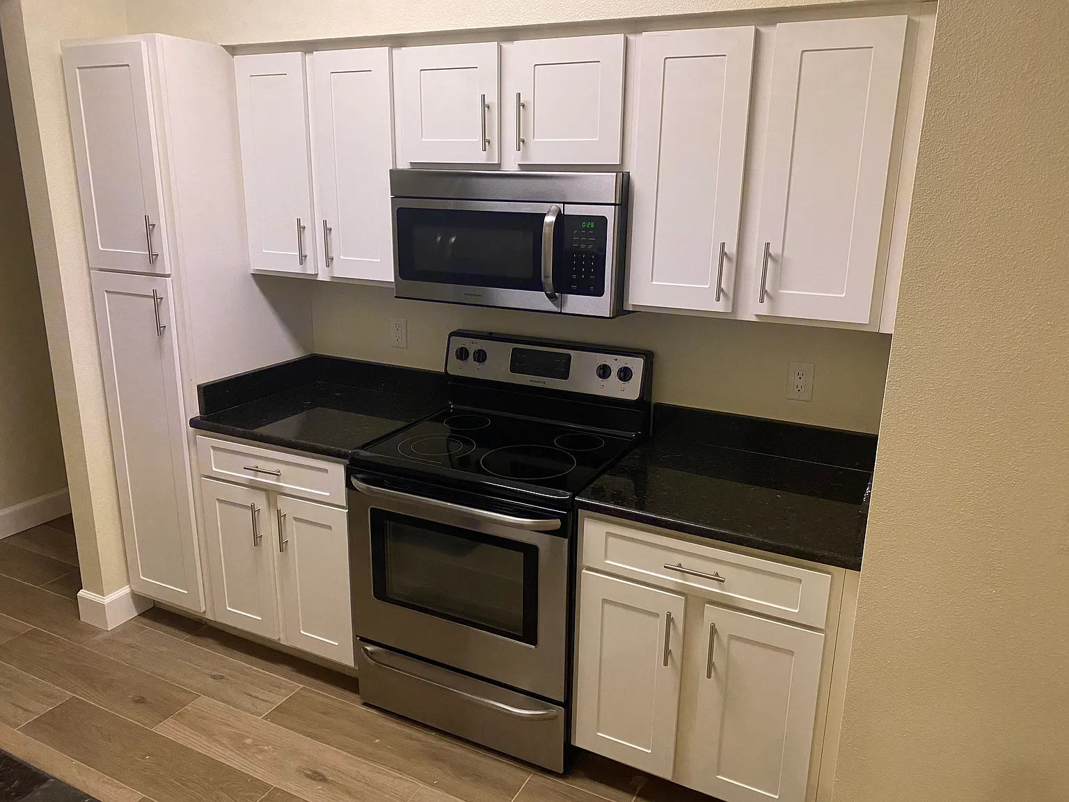 1810 E Palm Ave — Photo 2