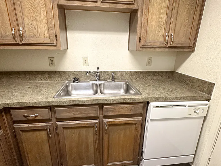721 Avenue A #6 — Photo 8
