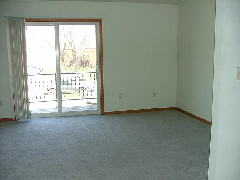 707 N Plum St — Photo 1
