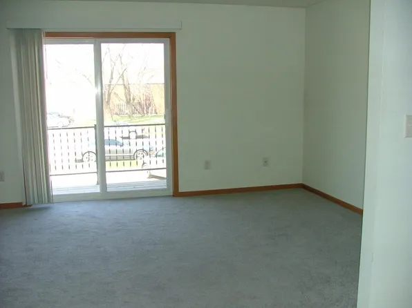 707 N Plum St, Vermillion, SD 57069