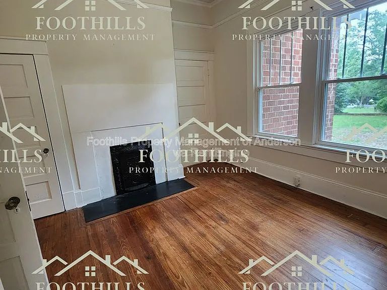 1208 W Whitner St — Photo 9