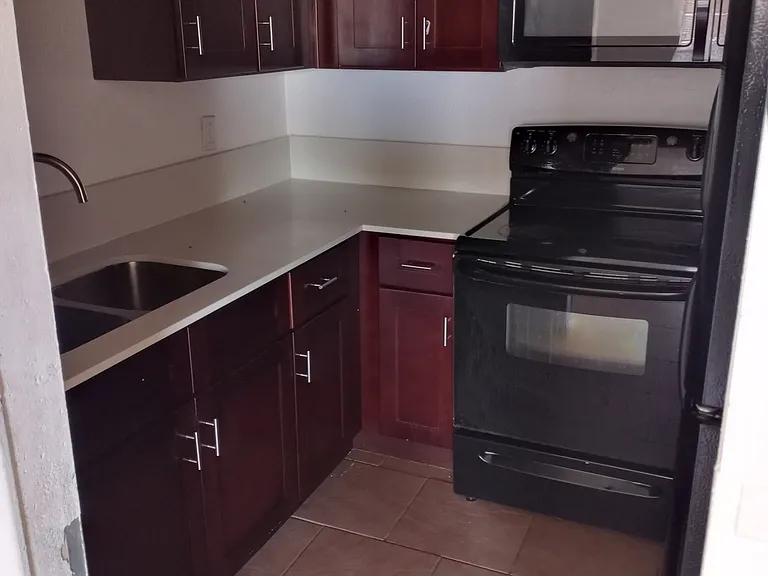 1203 N College St — Photo 19