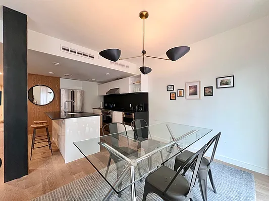 Rented by Keller Williams NYC | media 29