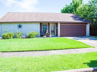 10106 Shell Rock Rd, La Porte, TX 77571