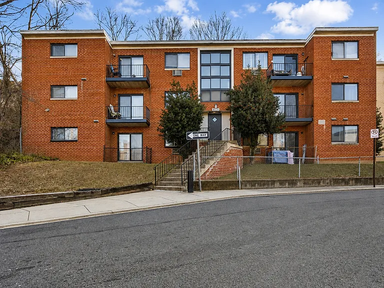 4030 Livingston Rd SE #101 — Photo 1