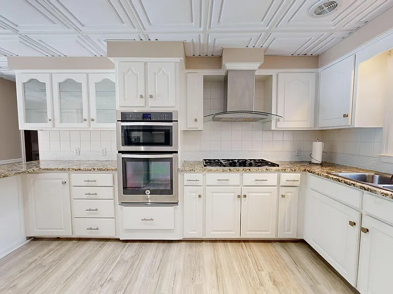 1531 Dartmouth Ct — Photo 8