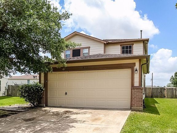 2nd image of 16503 Hollygate Ln