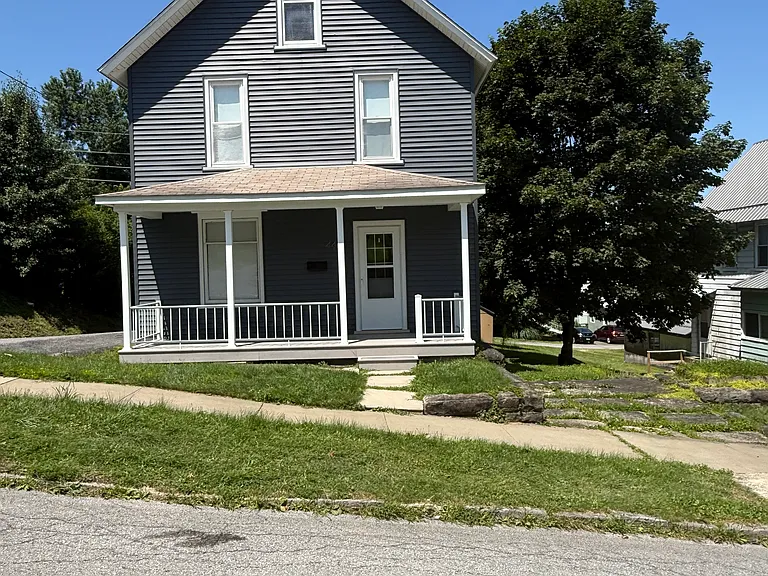 444 Pifer St — Photo 2