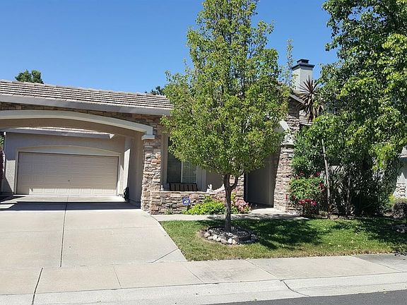 3rd image of 2487 Krameria Ave