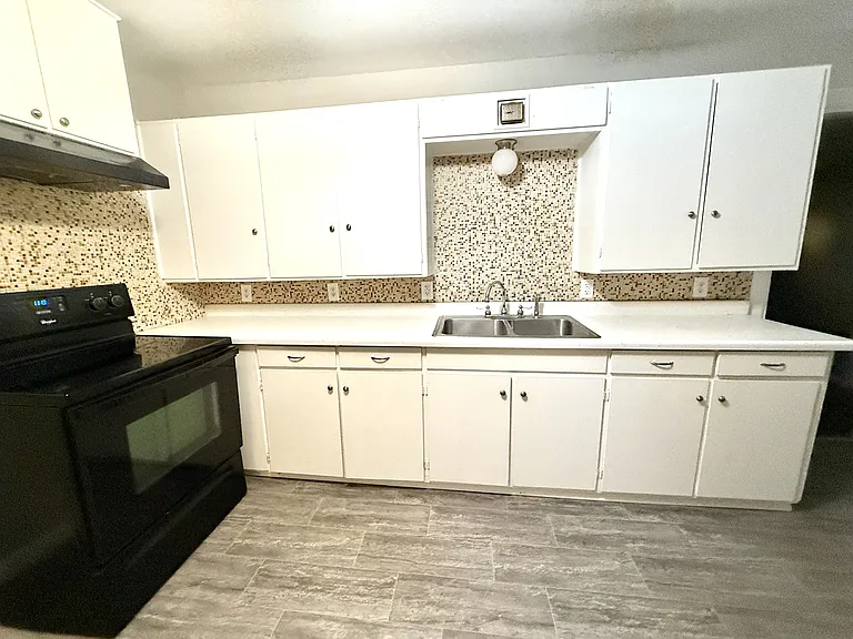 1010 C St NW — Photo 2