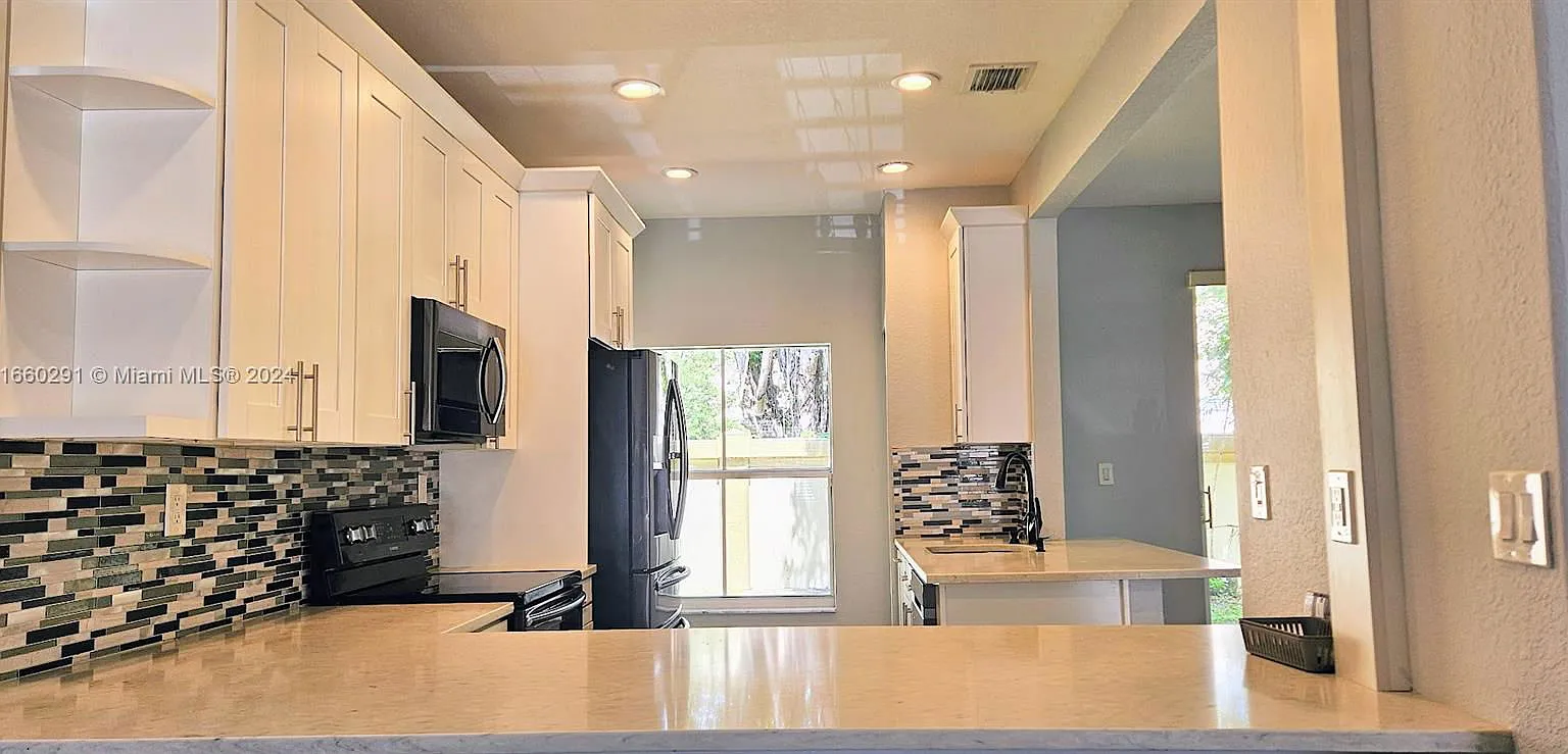 3 bed, 2.5 bath, $2,900 — Photo 4