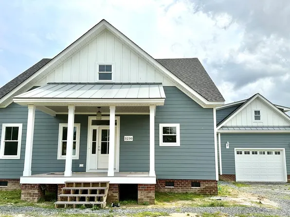 3230 Yarmouth Dr, Cape Charles, VA 23310