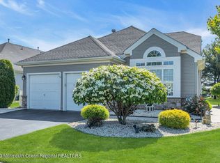 10 Dunrovin Ct, Manchester, NJ 08759