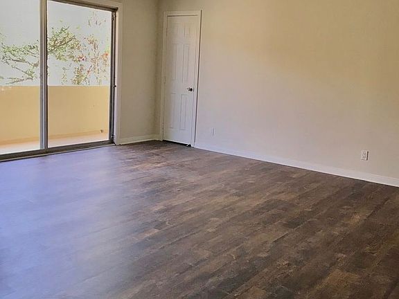 3rd image of 3375 Vinton Ave #8
