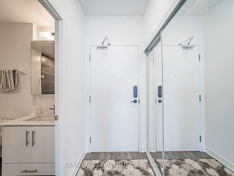 105 Oneida Cres #2509 — Photo 17