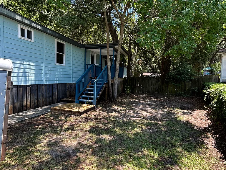 1635 Wigeon Ln — Photo 1