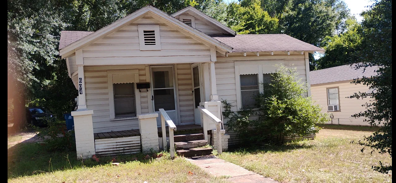 3 bed, 1400 sqft, $625 — Photo 1