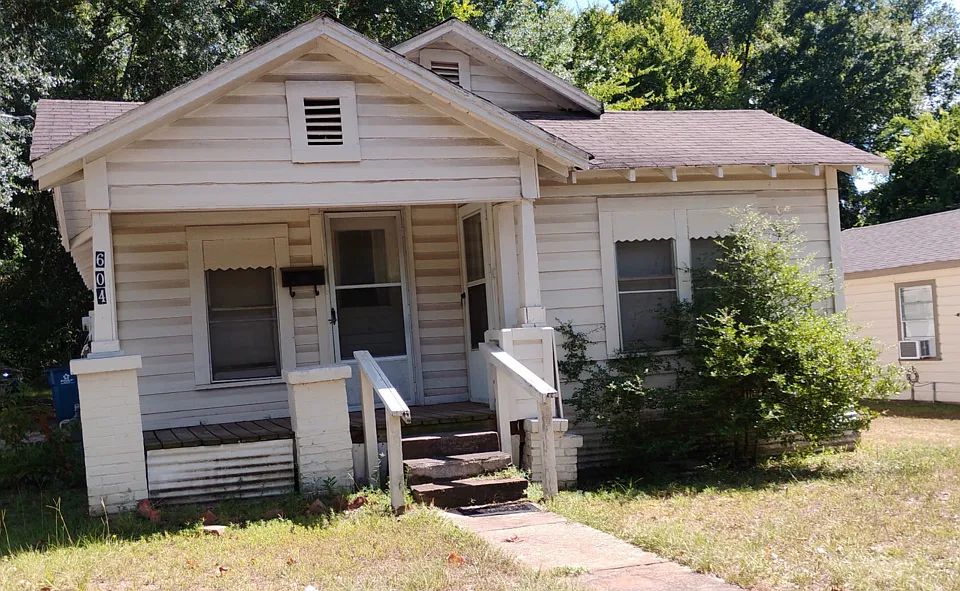 604 Wood St