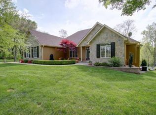 29208 E Pink Hill Rd, Grain Valley, MO 64029