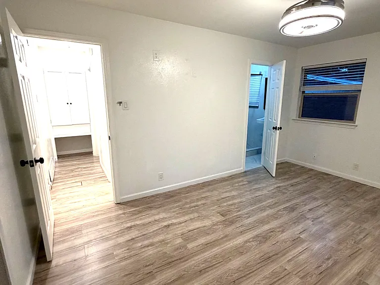 65 Somerset Ter — Photo 15