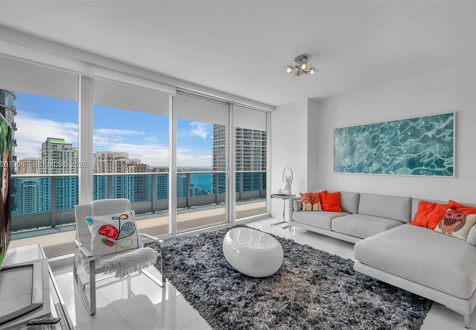 Epic West Condo — Photo 4