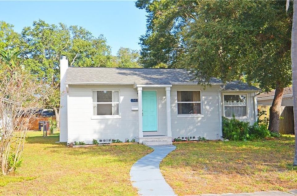 1st image of 743 51st Ave N