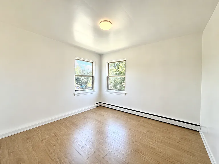 169 Park Row S — Photo 10