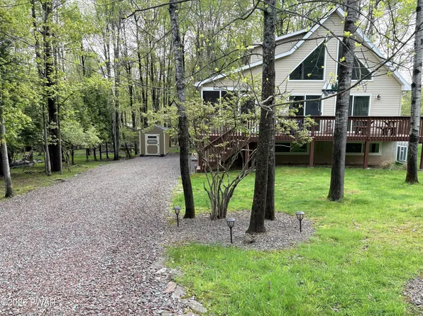 1021 Indian Dr, Lake Ariel, PA 18436