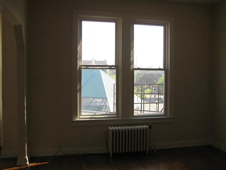 2722 Vine St #11 — Photo 9