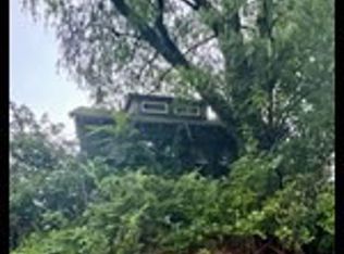 1498 2nd St, Rensselaer, NY 12144