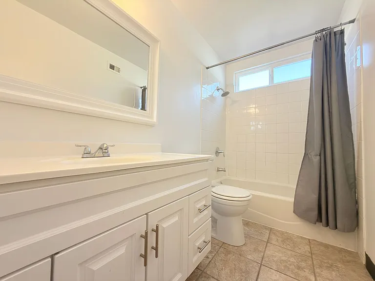 9845 Hayvenhurst Ave — Photo 13