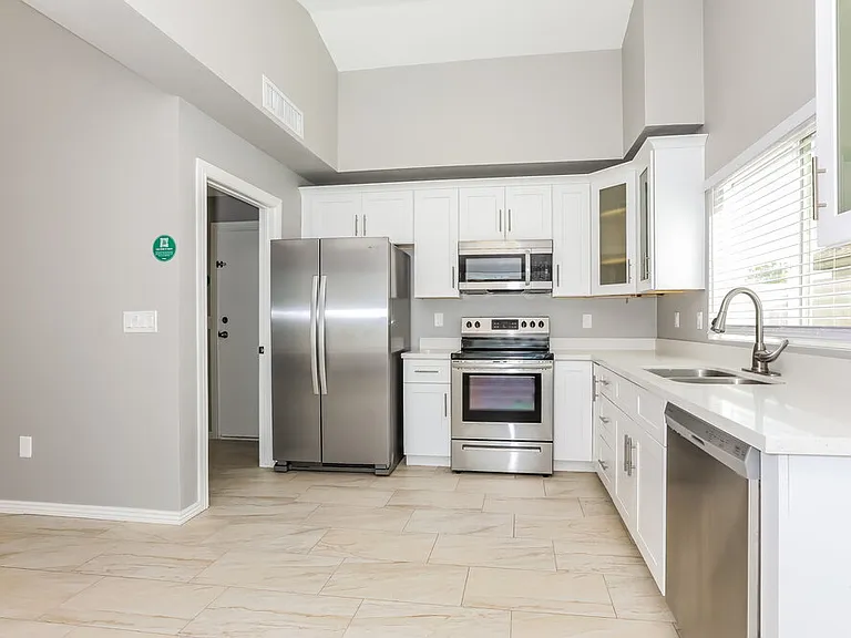 4401 E Scott Ave — Photo 9