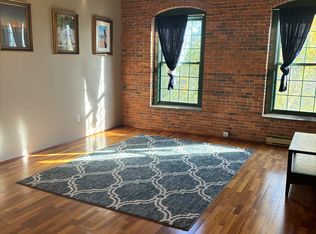 300 Front St APT 409, Pawtucket, RI 02860