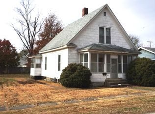 1010 Walnut St, Beardstown, IL 62618