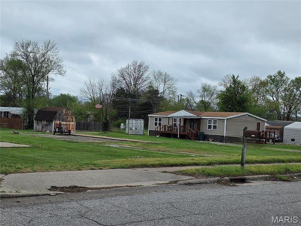 1st image of 2335 Jerome Ln