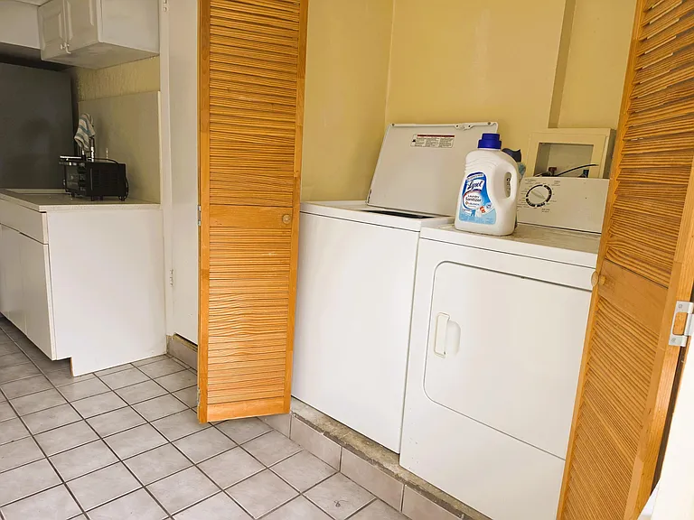 814 Poplar Dr #B — Photo 13