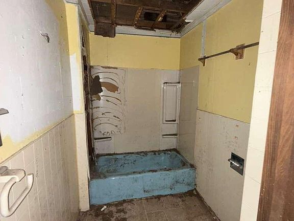 4th image of 419 Prospect Ave