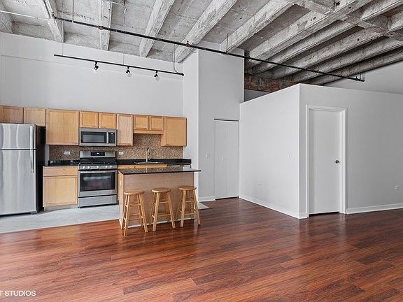 3rd image of 20 N State St APT 707
