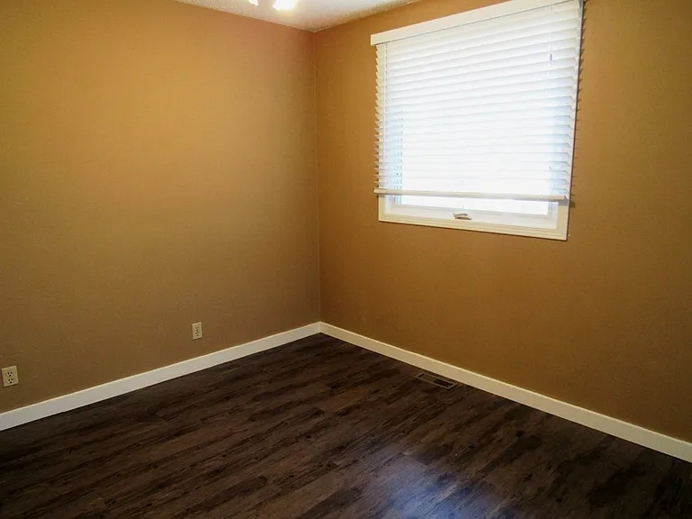 6330 S 58th Ave #1 — Photo 7
