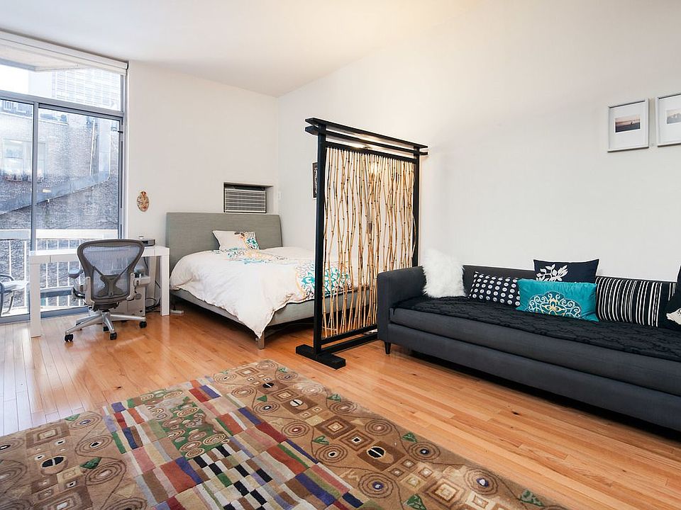 1st image of 184 Thompson St APT 4B