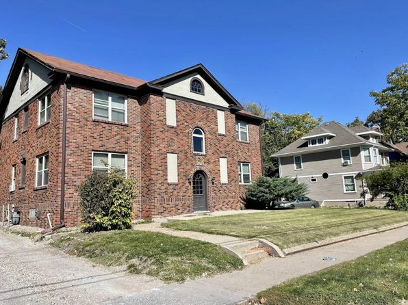 2813 Cottage Grove Ave