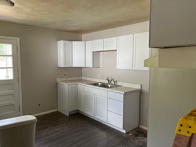 1st image of 510 S New St #1