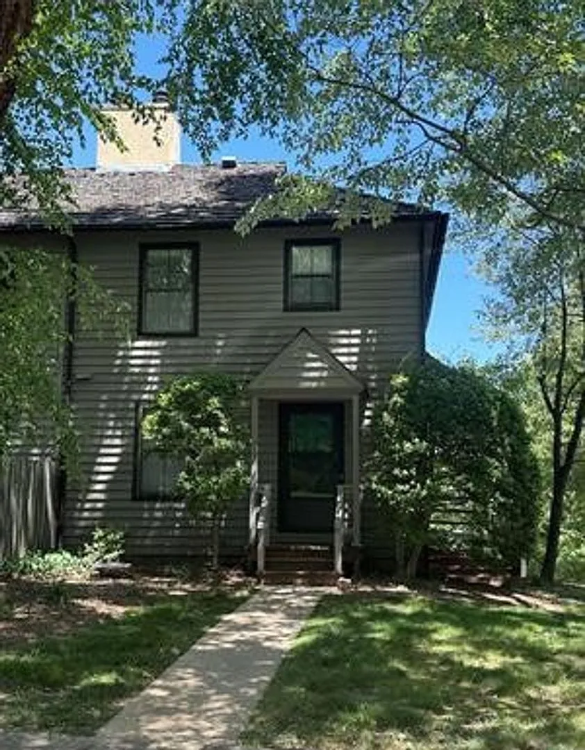 760 Merion Grn photo 1